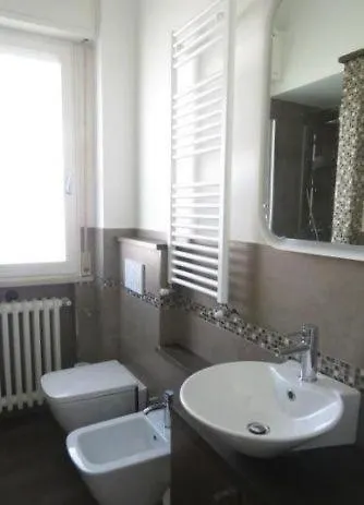 דירות צ'סנטיקו B50 Bilocale Vista Mare Con Terrazzo Abitabile