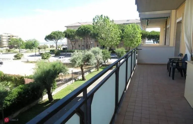 דירות צ'סנטיקו B50 Bilocale Vista Mare Con Terrazzo Abitabile